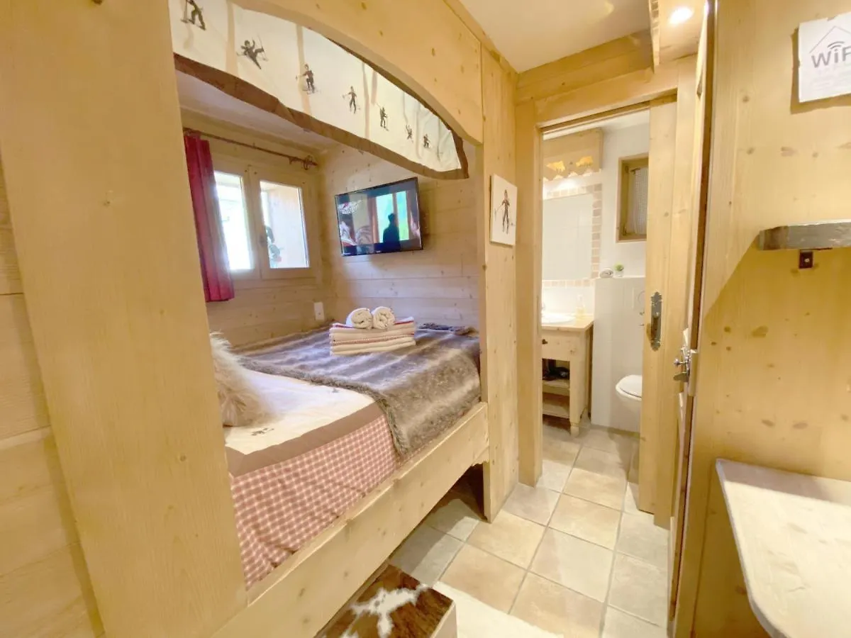 Chalet La Grange A Germaine Hotel Montriond